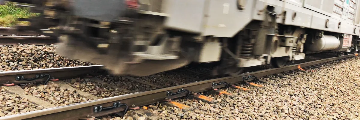 AMTAB wheel-flat and derailing hazard detection